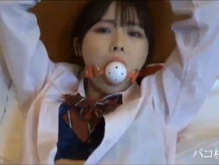 E奶女高雪白大白兔呼之欲出，支持到叁佰